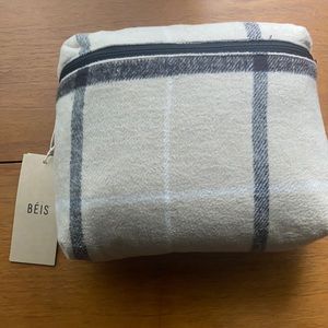 Beis plaid throw coat/blanket/poncho